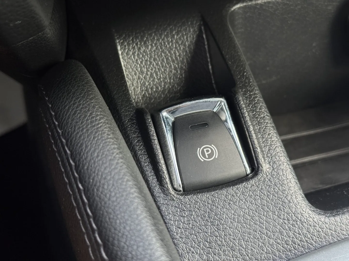 Cumpara/ Vinde online Nissan Qashqai 2014 SH, la cel mai bun pret pentru tine!