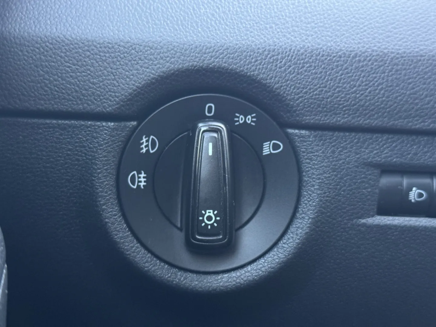 Cumpara/ Vinde online Skoda Octavia 2013 SH, la cel mai bun pret pentru tine!