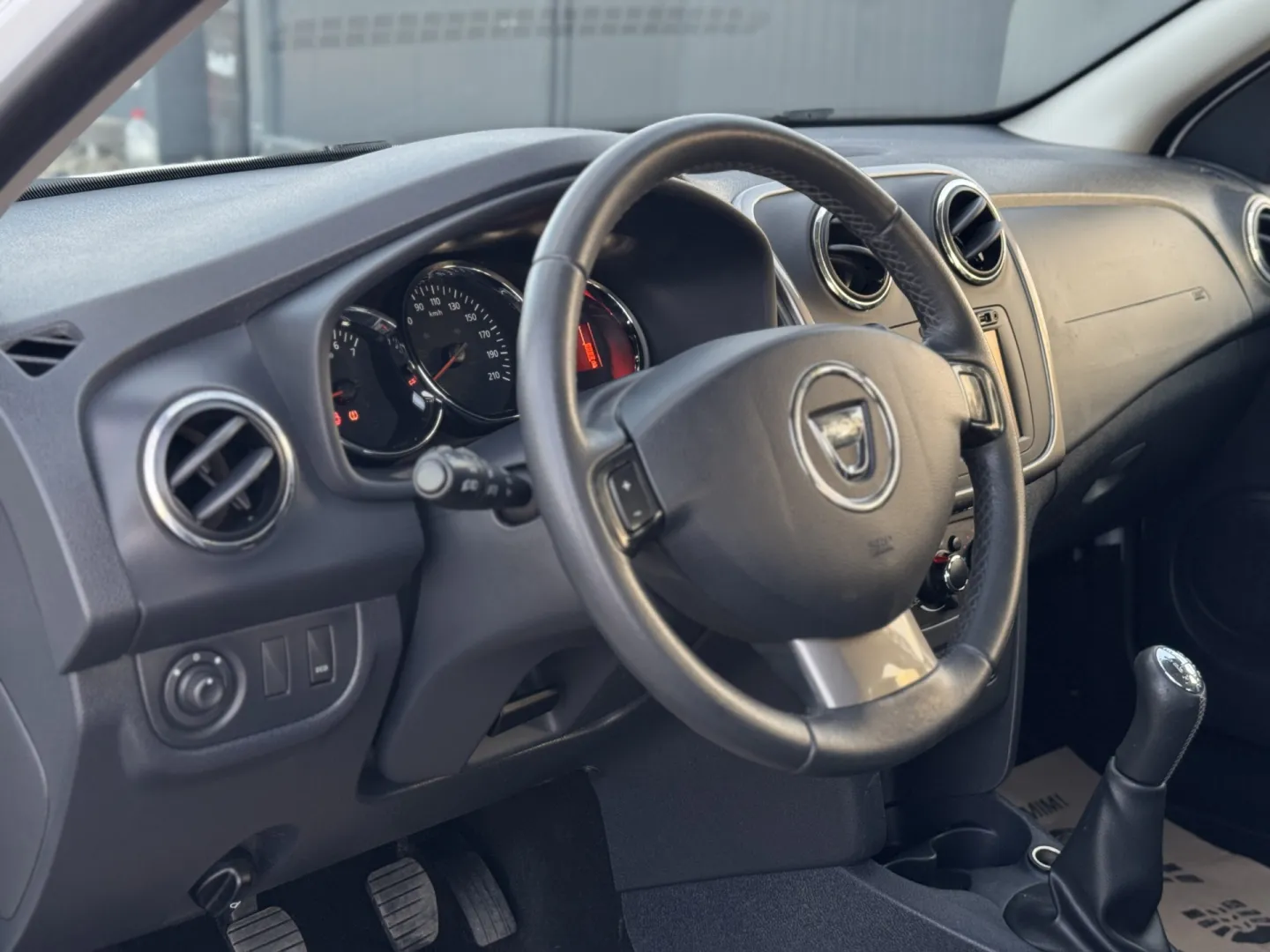 Cumpara/ Vinde online Dacia Sandero 2016 SH, la cel mai bun pret pentru tine!