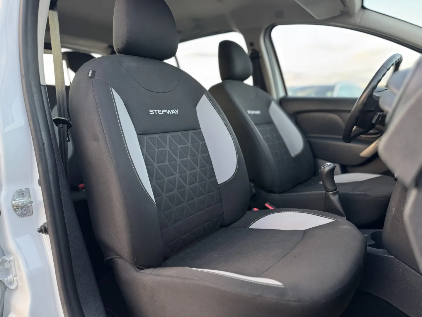 Cumpara/ Vinde online Dacia Sandero 2016 SH, la cel mai bun pret pentru tine!