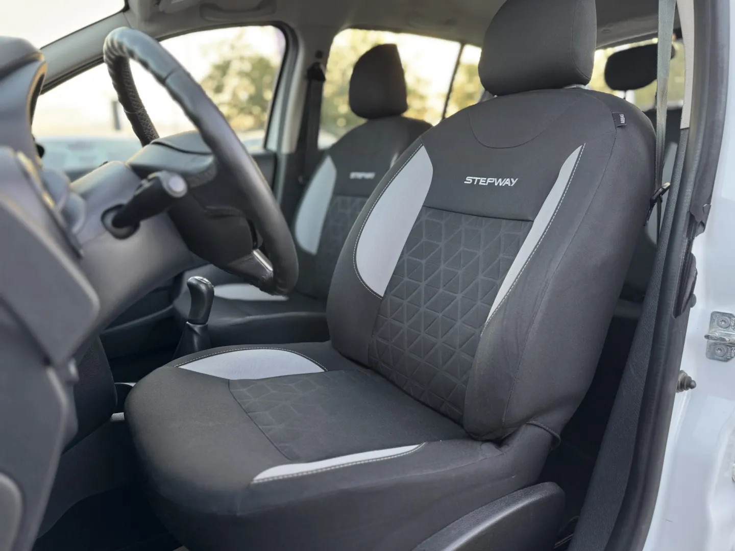 Cumpara/ Vinde online Dacia Sandero 2016 SH, la cel mai bun pret pentru tine!