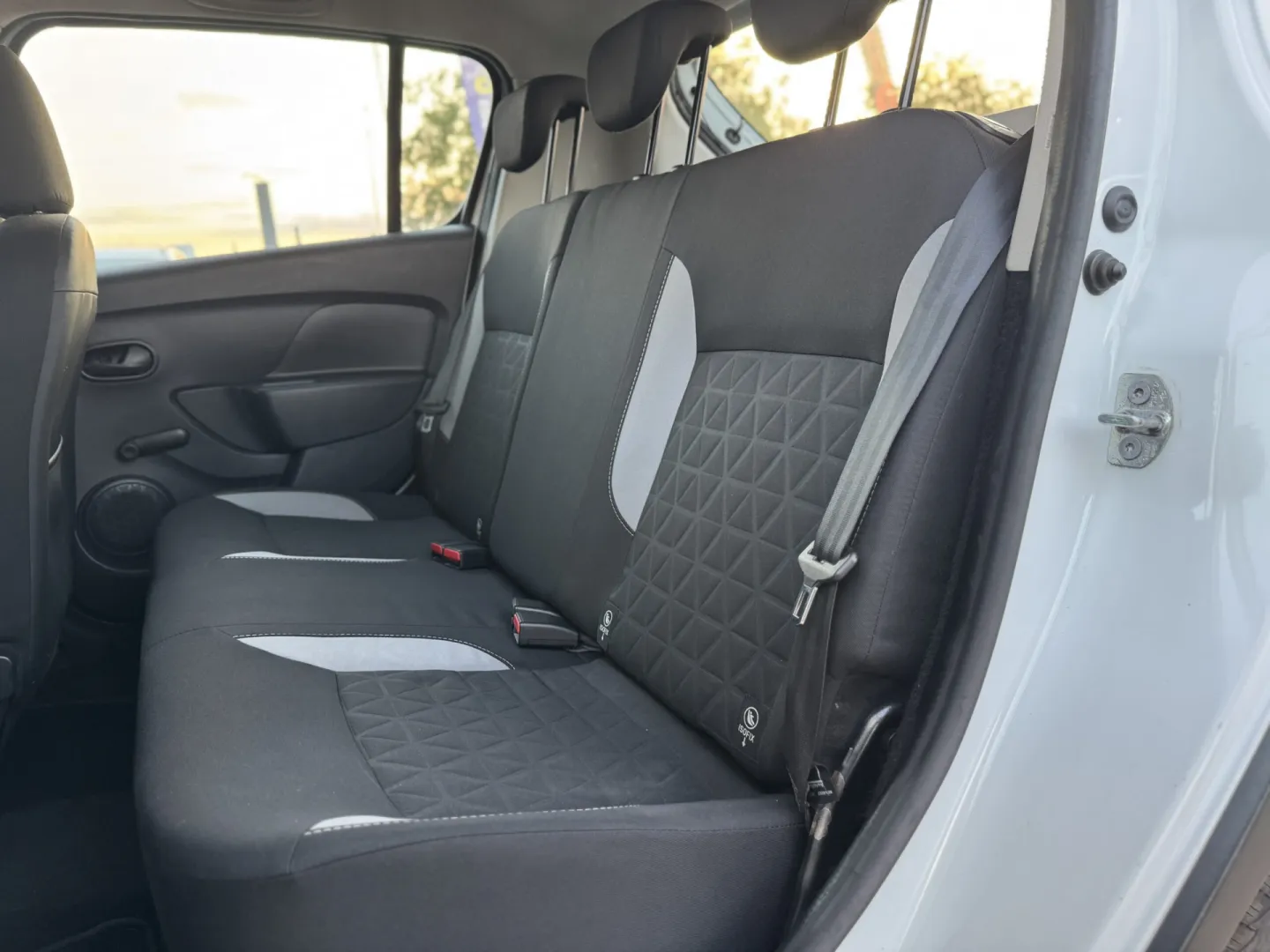 Cumpara/ Vinde online Dacia Sandero 2016 SH, la cel mai bun pret pentru tine!