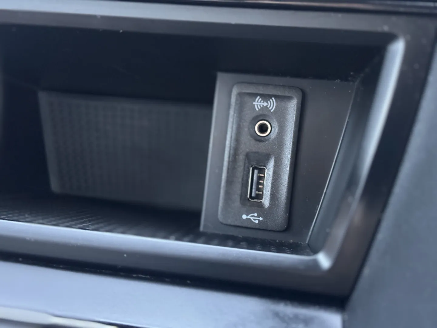 Cumpara/ Vinde online Seat Leon 2015 SH, la cel mai bun pret pentru tine!