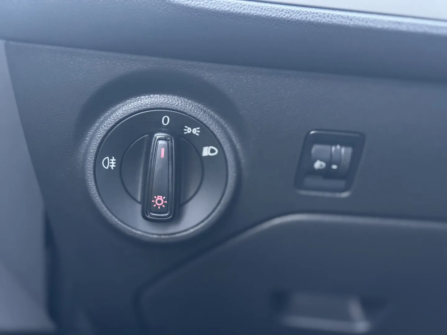 Cumpara/ Vinde online Seat Leon 2015 SH, la cel mai bun pret pentru tine!