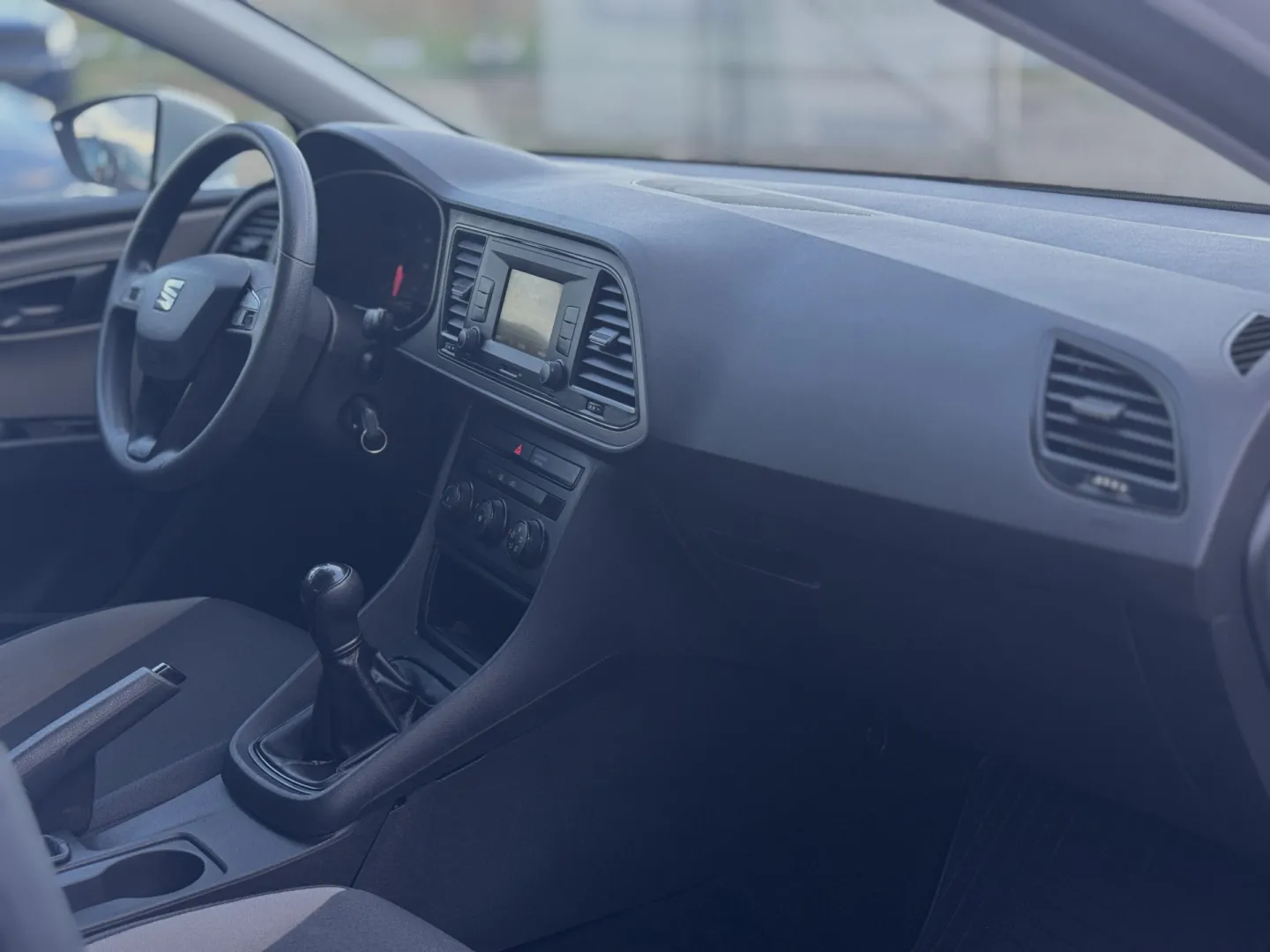 Cumpara/ Vinde online Seat Leon 2015 SH, la cel mai bun pret pentru tine!