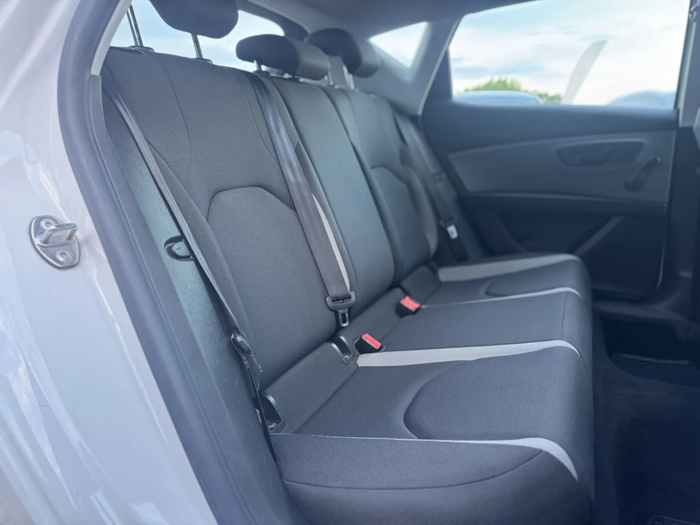 Cumpara/ Vinde online Seat Leon 2015 SH, la cel mai bun pret pentru tine!