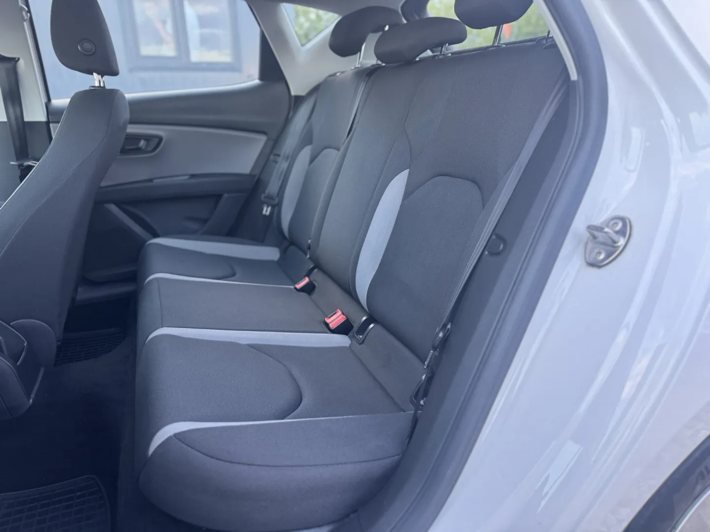 Cumpara/ Vinde online Seat Leon 2015 SH, la cel mai bun pret pentru tine!