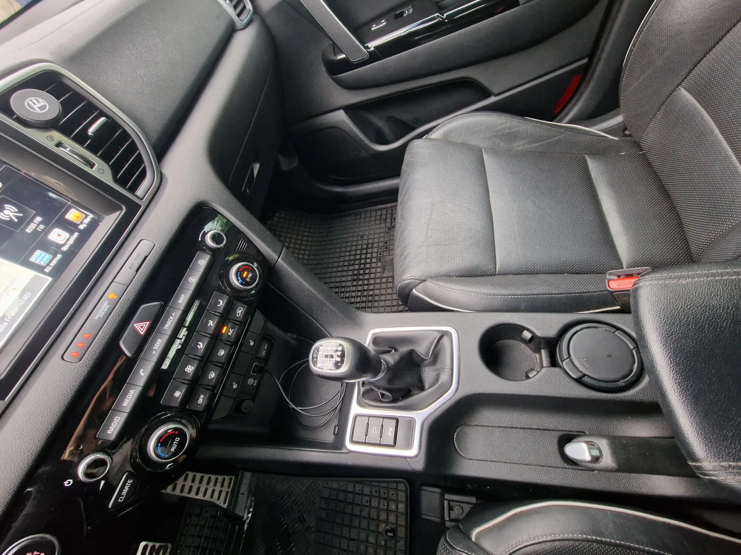 Cumpara/ Vinde online Kia Sportage 2017 SH, la cel mai bun pret pentru tine!