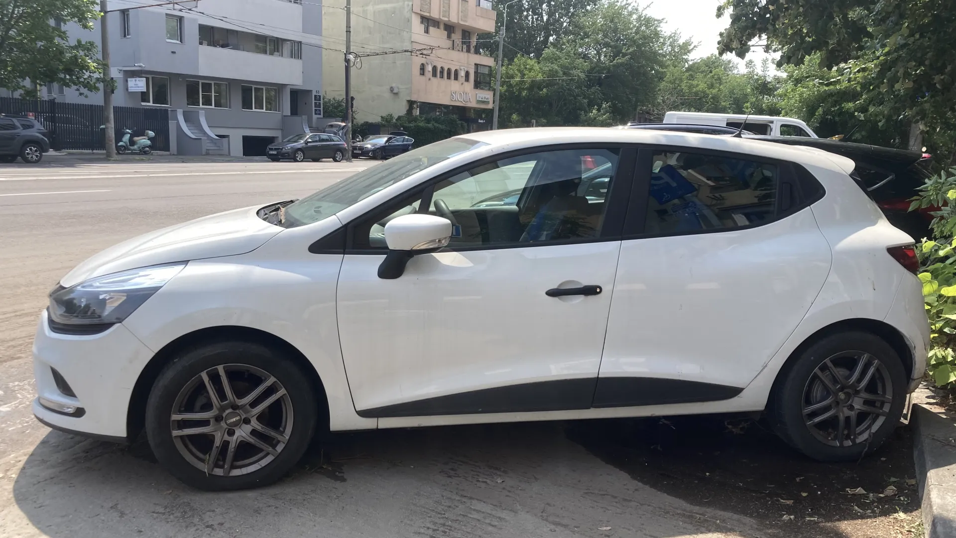 Cumpara/ Vinde online Renault  Clio 2019 SH, la cel mai bun pret pentru tine!