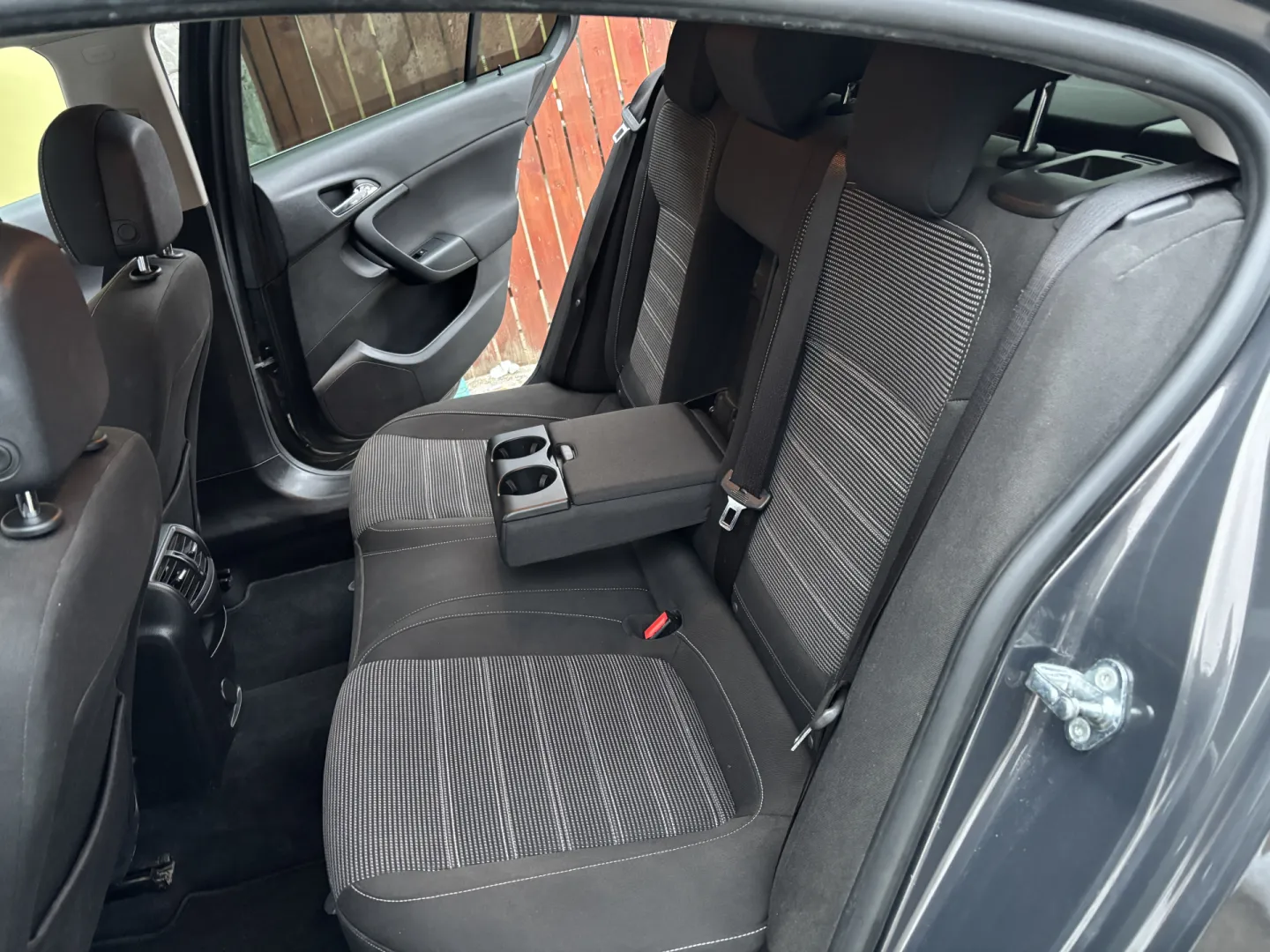Cumpara/ Vinde online Opel Insignia 2014 SH, la cel mai bun pret pentru tine!