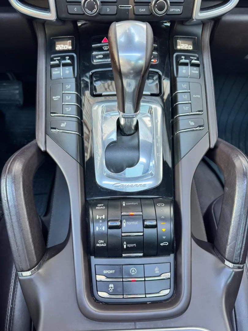 Cumpara/ Vinde online Porsche Cayenne 2014 SH, la cel mai bun pret pentru tine!