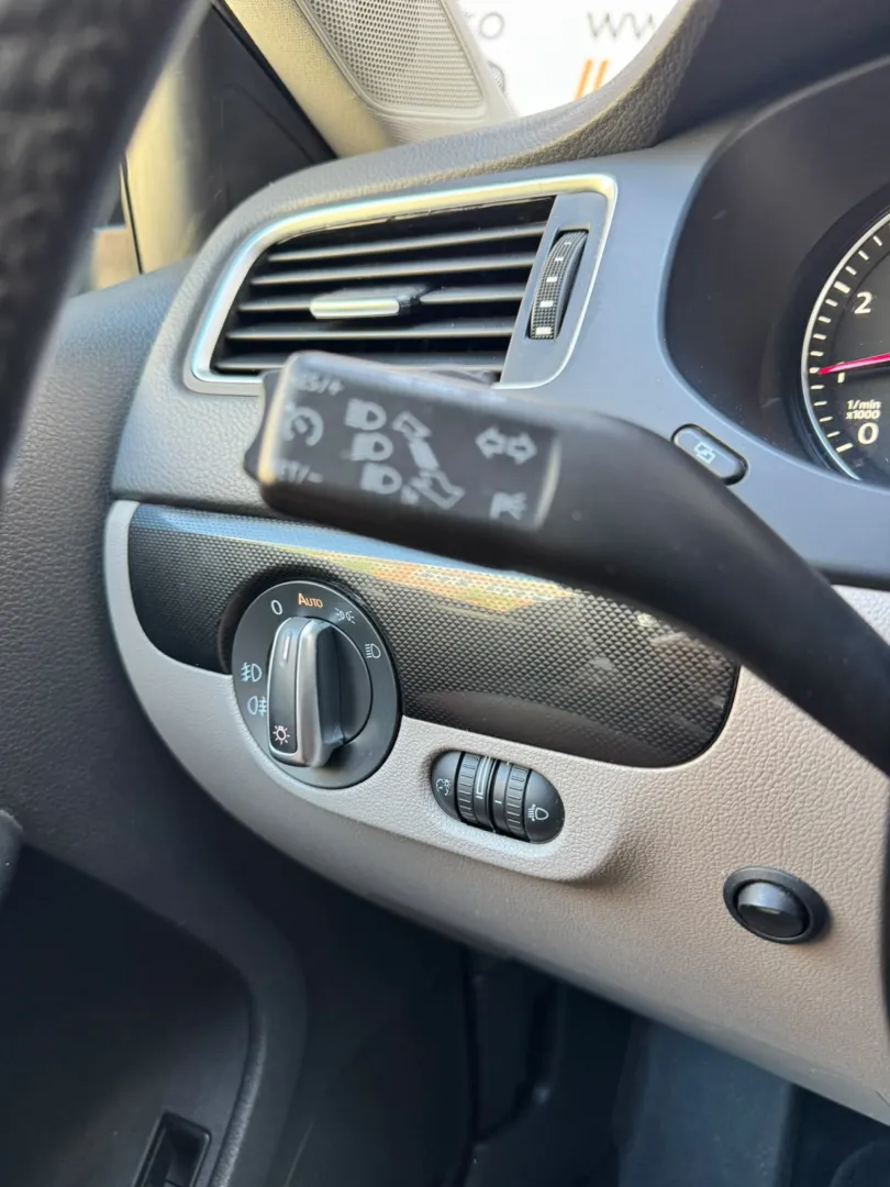 Cumpara/ Vinde online Volkswagen Golf 2011 SH, la cel mai bun pret pentru tine!