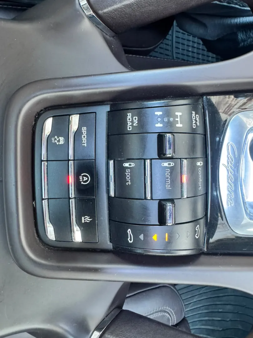 Cumpara/ Vinde online Porsche Cayenne 2014 SH, la cel mai bun pret pentru tine!