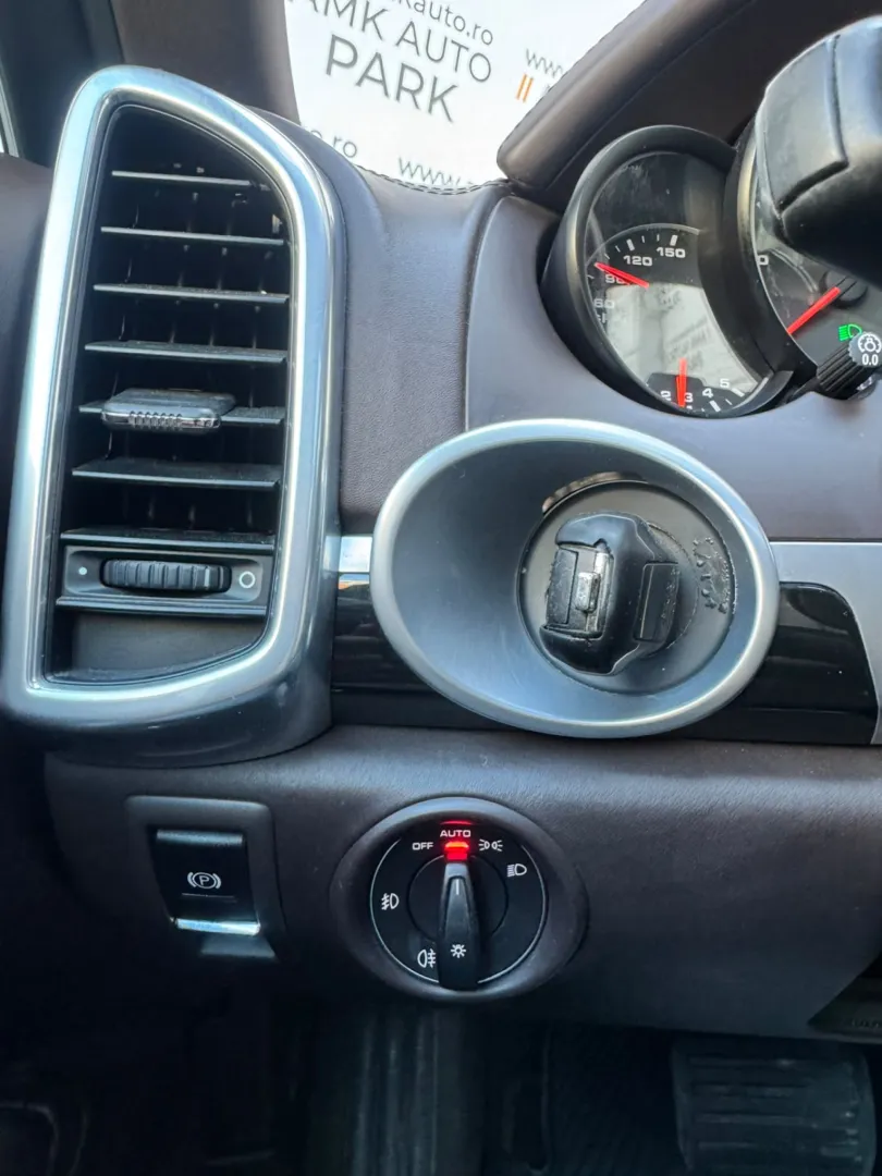 Cumpara/ Vinde online Porsche Cayenne 2014 SH, la cel mai bun pret pentru tine!