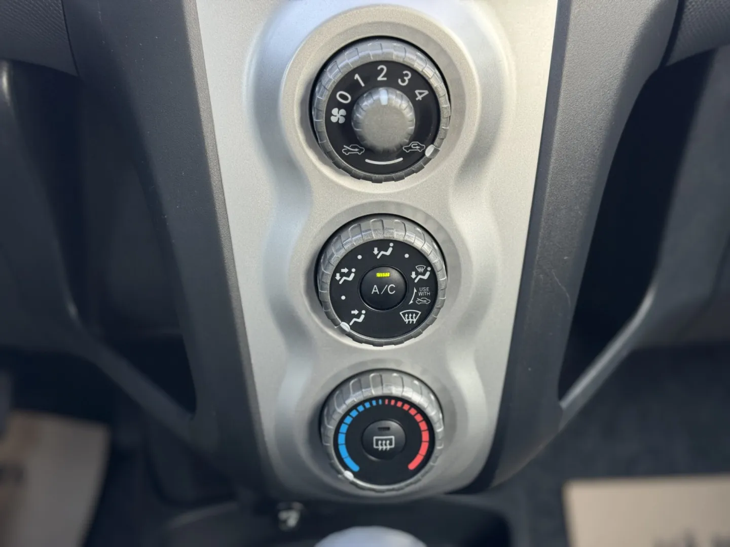 Cumpara/ Vinde online Toyota Yaris 2008 SH, la cel mai bun pret pentru tine!
