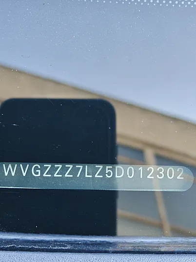 Cumpără / Vinde Volkswagen Touareg 2005 SH, la cel mai bun pret pentru tine!