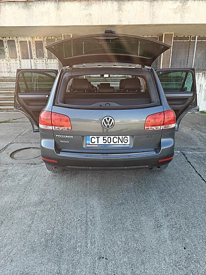 Cumpără / Vinde Volkswagen Touareg 2005 SH, la cel mai bun pret pentru tine!