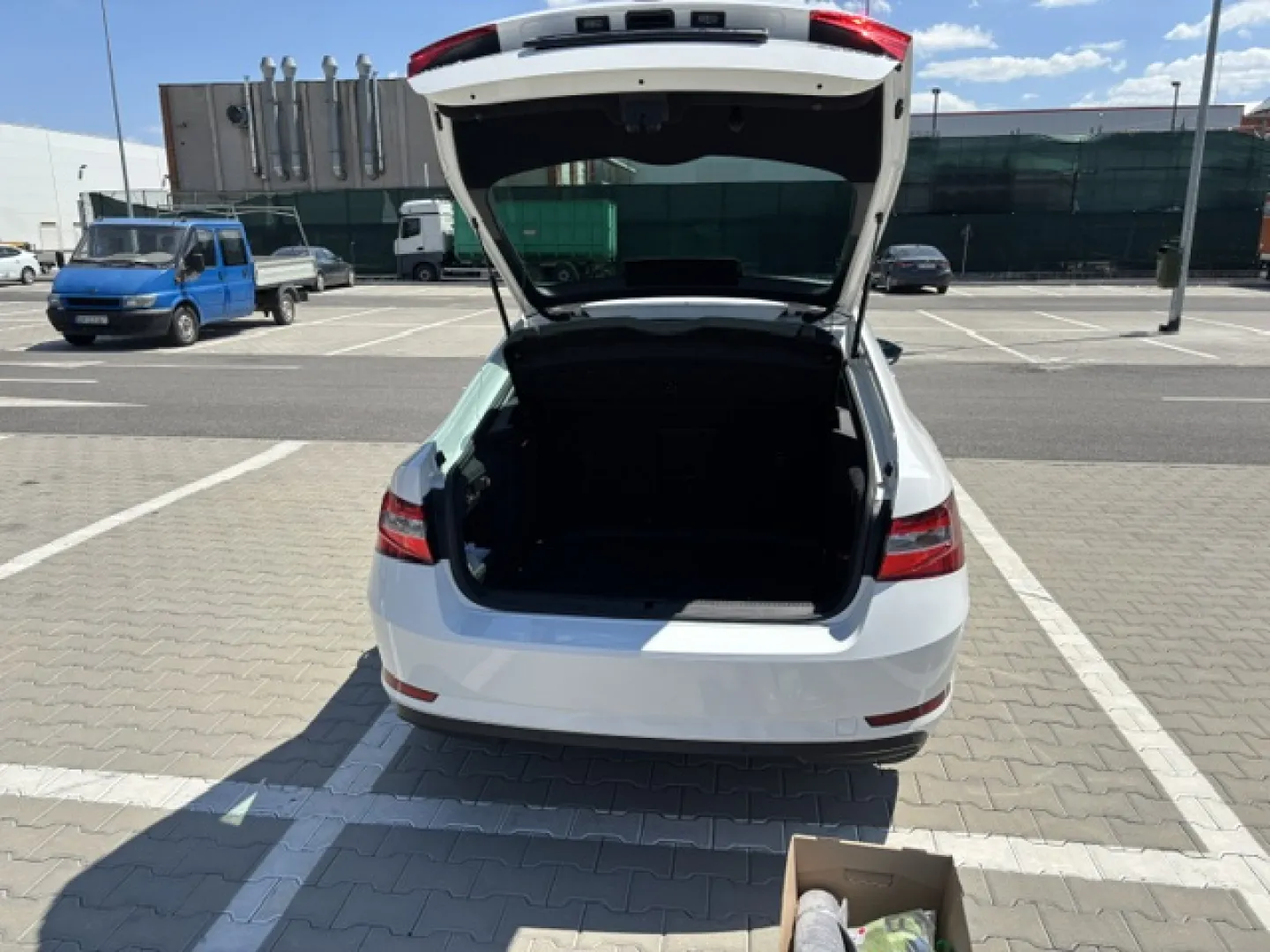 Cumpara/ Vinde online Skoda Superb 2018 SH, la cel mai bun pret pentru tine!