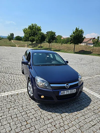 Cumpără / Vinde Opel Astra 2004 SH, la cel mai bun pret pentru tine!