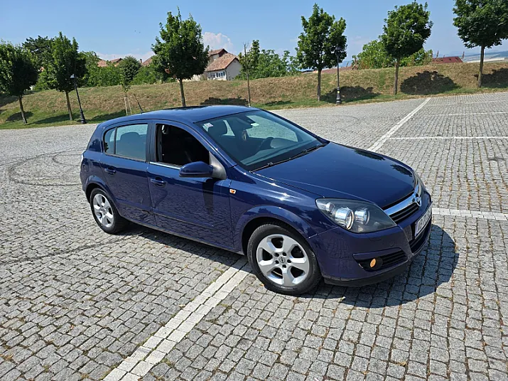 Cumpără / Vinde Opel Astra 2004 SH, la cel mai bun pret pentru tine!