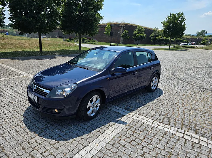 Cumpără / Vinde Opel Astra 2004 SH, la cel mai bun pret pentru tine!
