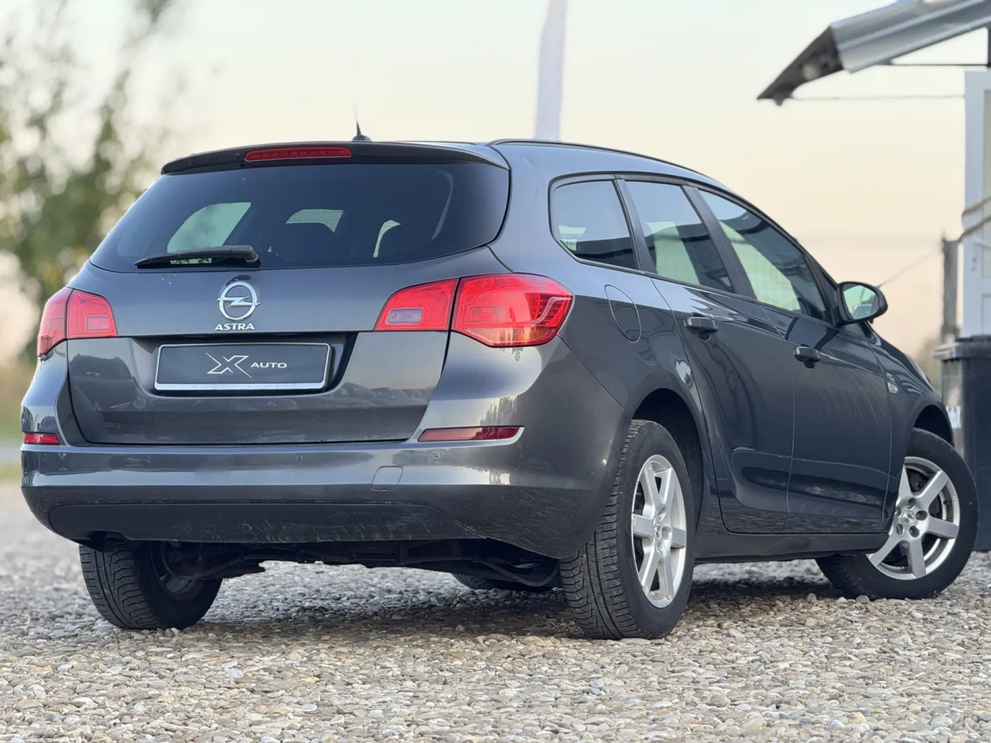Cumpara/ Vinde online Opel Astra 2011 SH, la cel mai bun pret pentru tine!