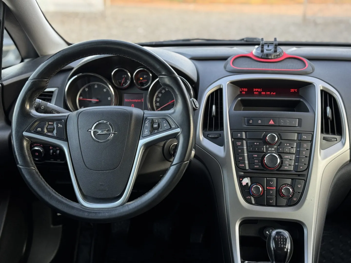 Cumpara/ Vinde online Opel Astra 2011 SH, la cel mai bun pret pentru tine!