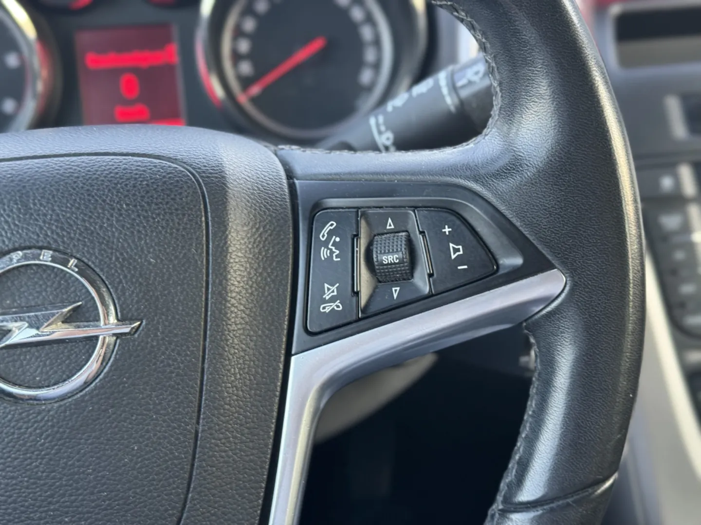 Cumpara/ Vinde online Opel Astra 2011 SH, la cel mai bun pret pentru tine!