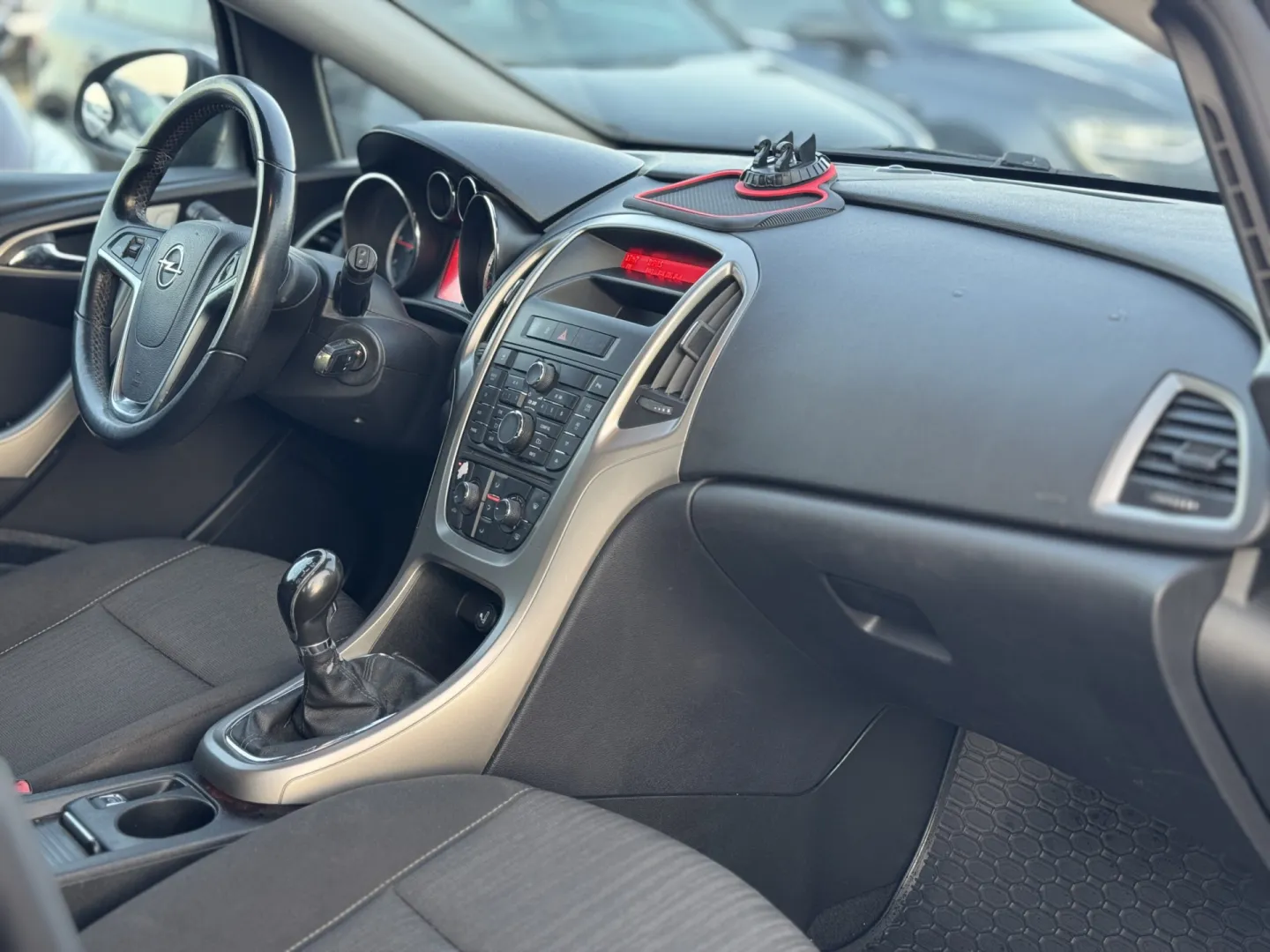 Cumpara/ Vinde online Opel Astra 2011 SH, la cel mai bun pret pentru tine!