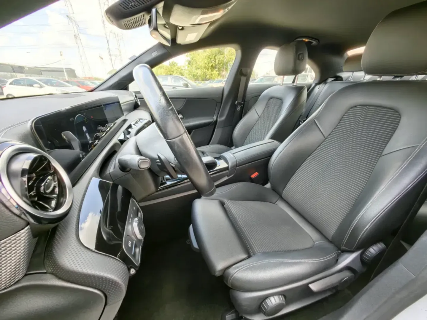 Cumpara/ Vinde online Mercedes-Benz 200 2020 SH, la cel mai bun pret pentru tine!