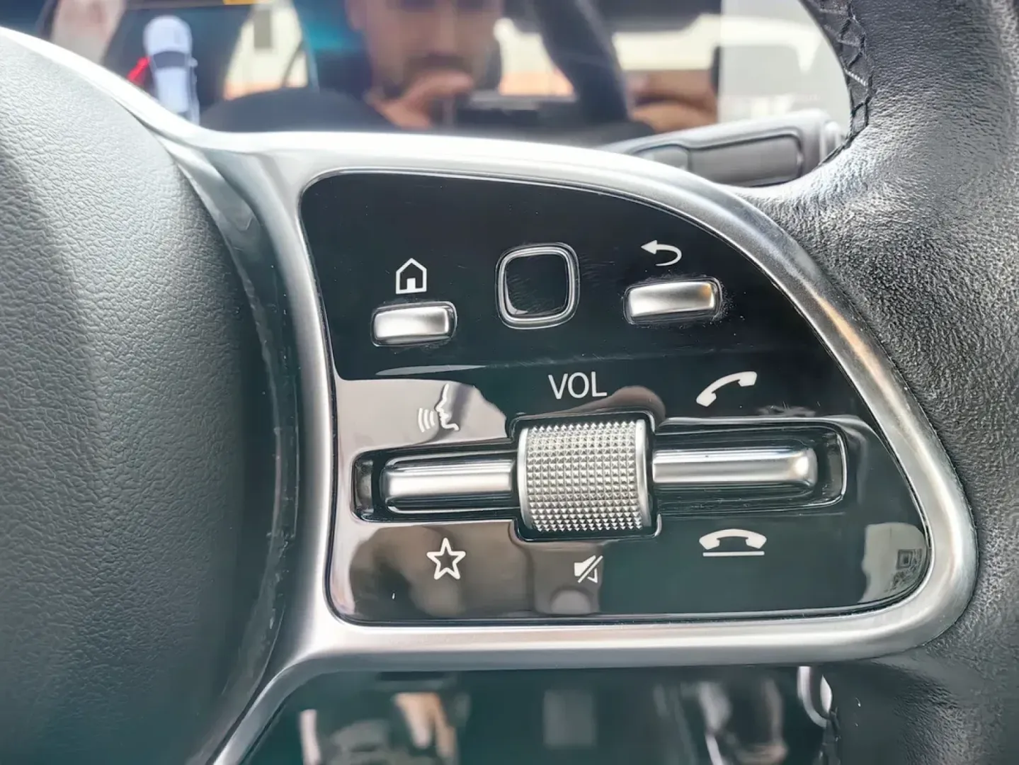 Cumpara/ Vinde online Mercedes-Benz 200 2020 SH, la cel mai bun pret pentru tine!