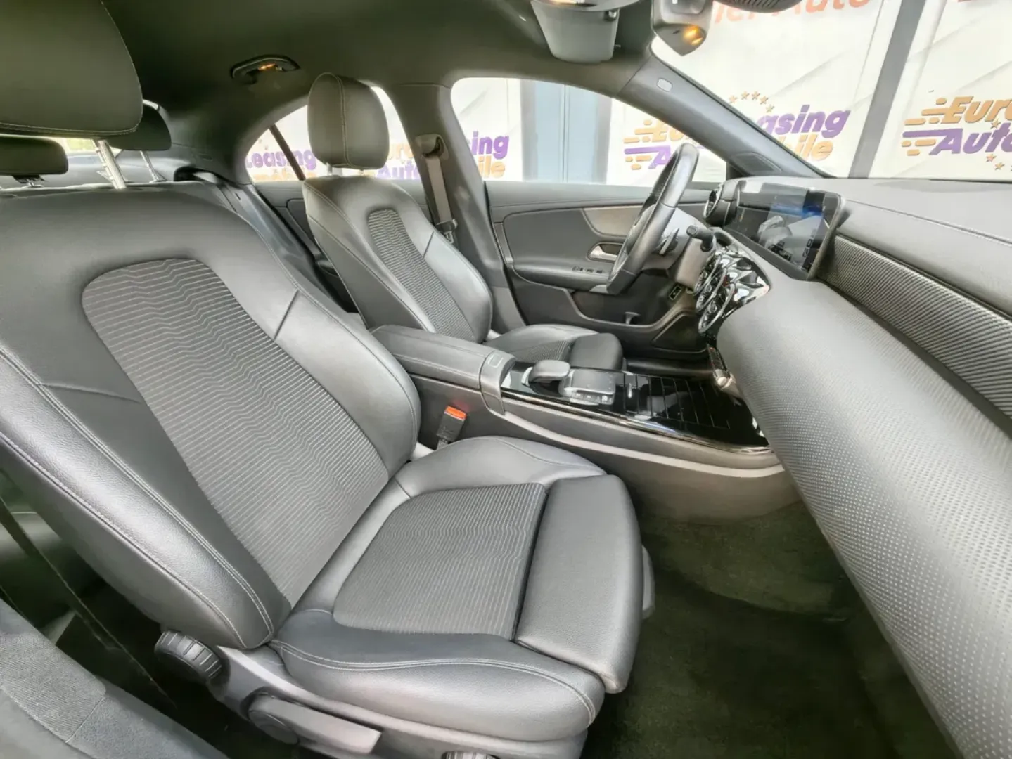 Cumpara/ Vinde online Mercedes-Benz 200 2020 SH, la cel mai bun pret pentru tine!