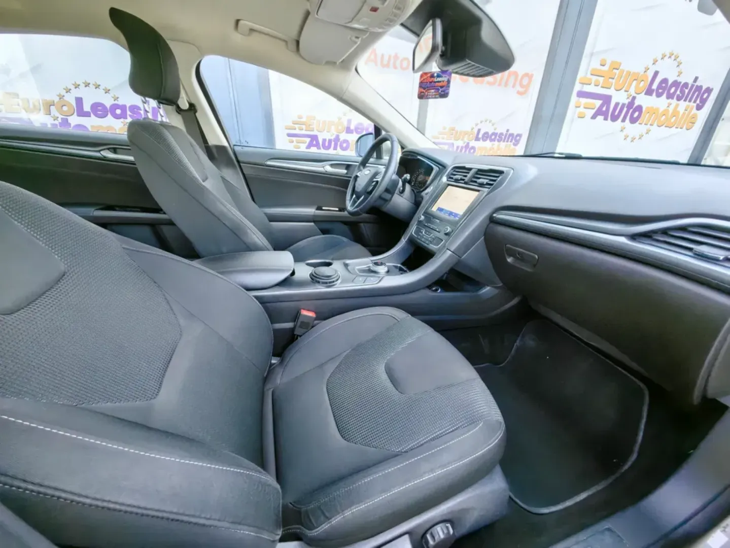 Cumpara/ Vinde online Ford Mondeo 2021 SH, la cel mai bun pret pentru tine!