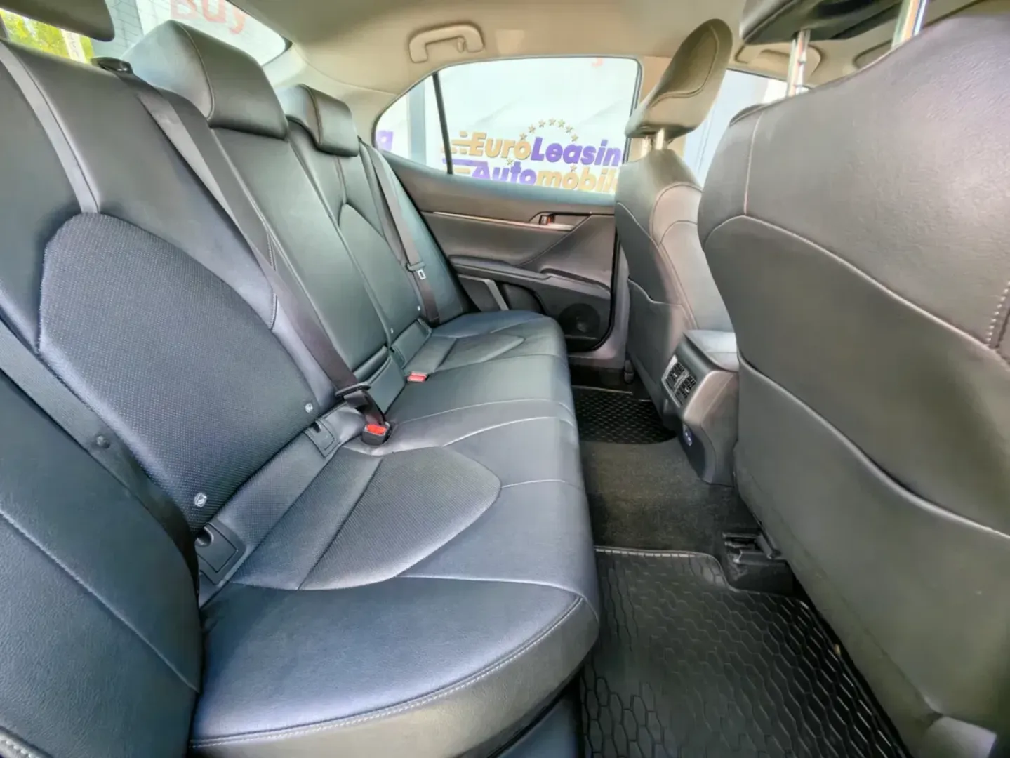 Cumpara/ Vinde online Toyota Camry 2023 SH, la cel mai bun pret pentru tine!