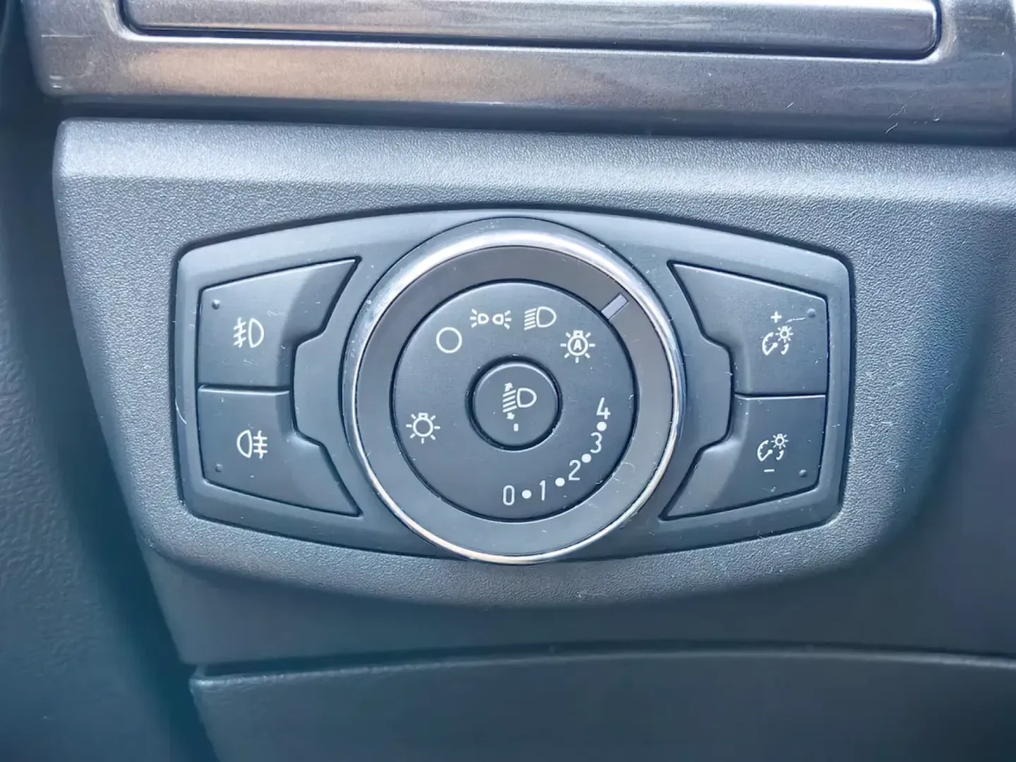 Cumpara/ Vinde online Ford Mondeo 2021 SH, la cel mai bun pret pentru tine!
