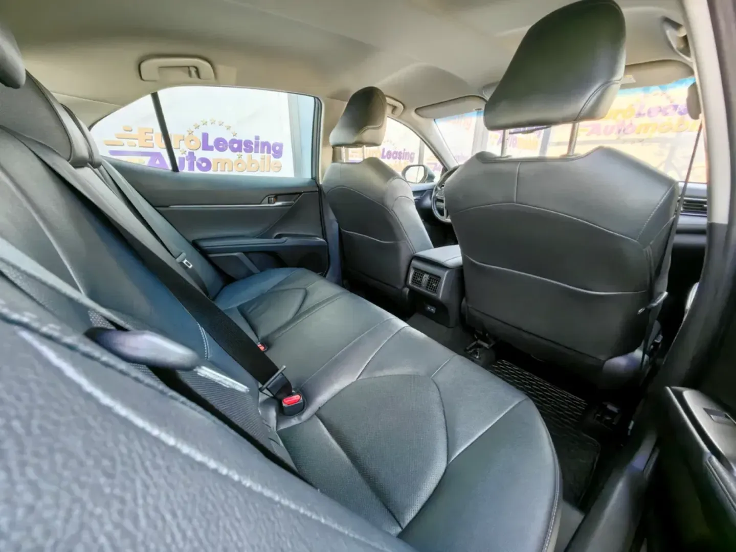 Cumpara/ Vinde online Toyota Camry 2023 SH, la cel mai bun pret pentru tine!