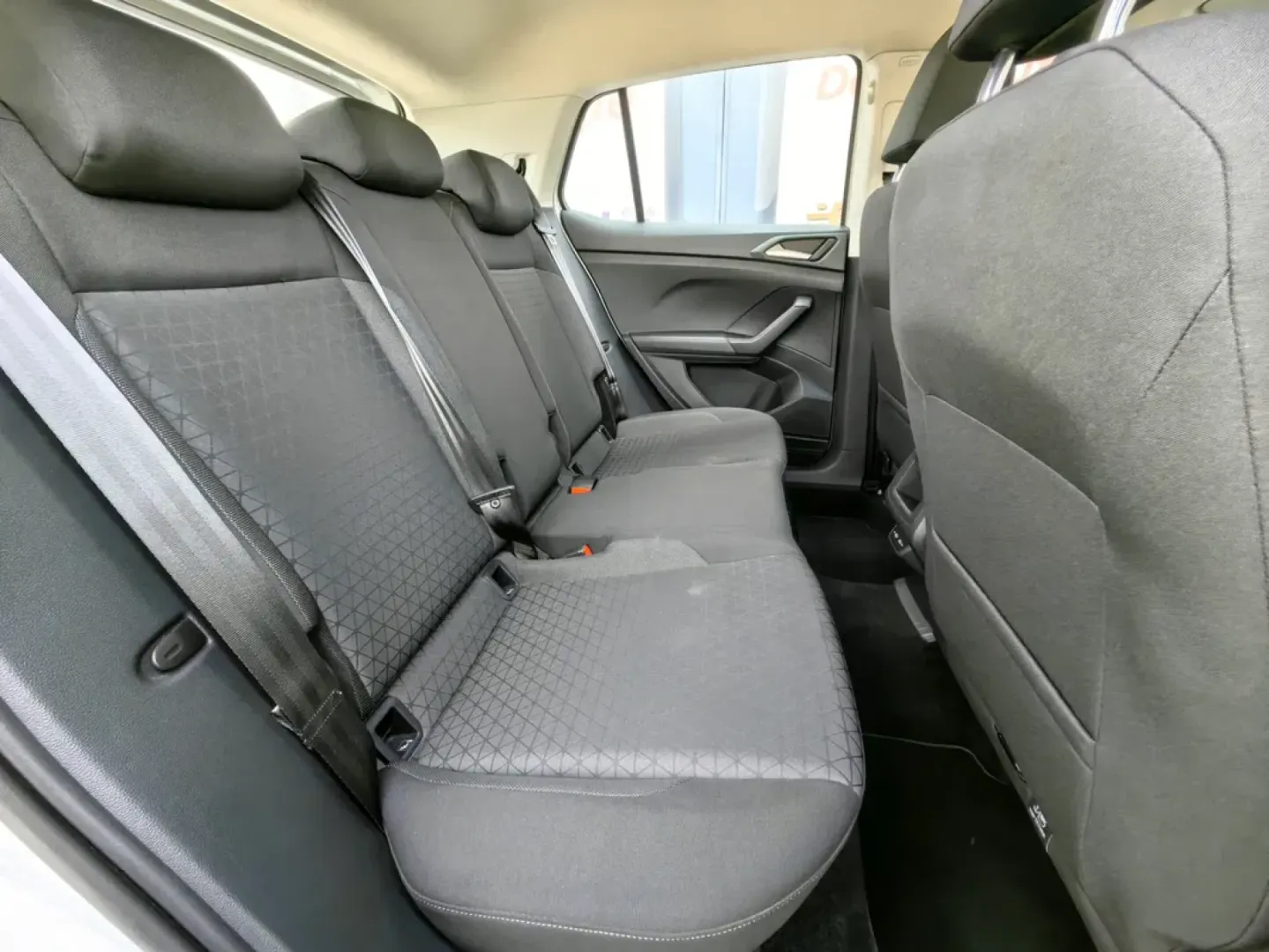 Cumpara/ Vinde online Volkswagen T-Cross 2021 SH, la cel mai bun pret pentru tine!