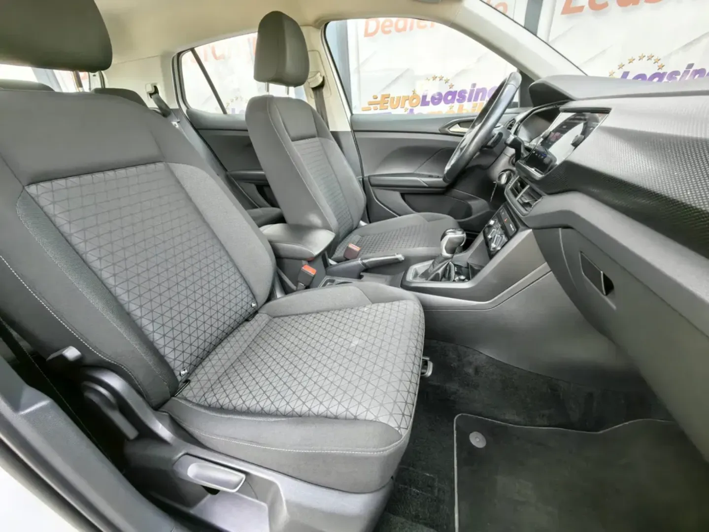Cumpara/ Vinde online Volkswagen T-Cross 2021 SH, la cel mai bun pret pentru tine!