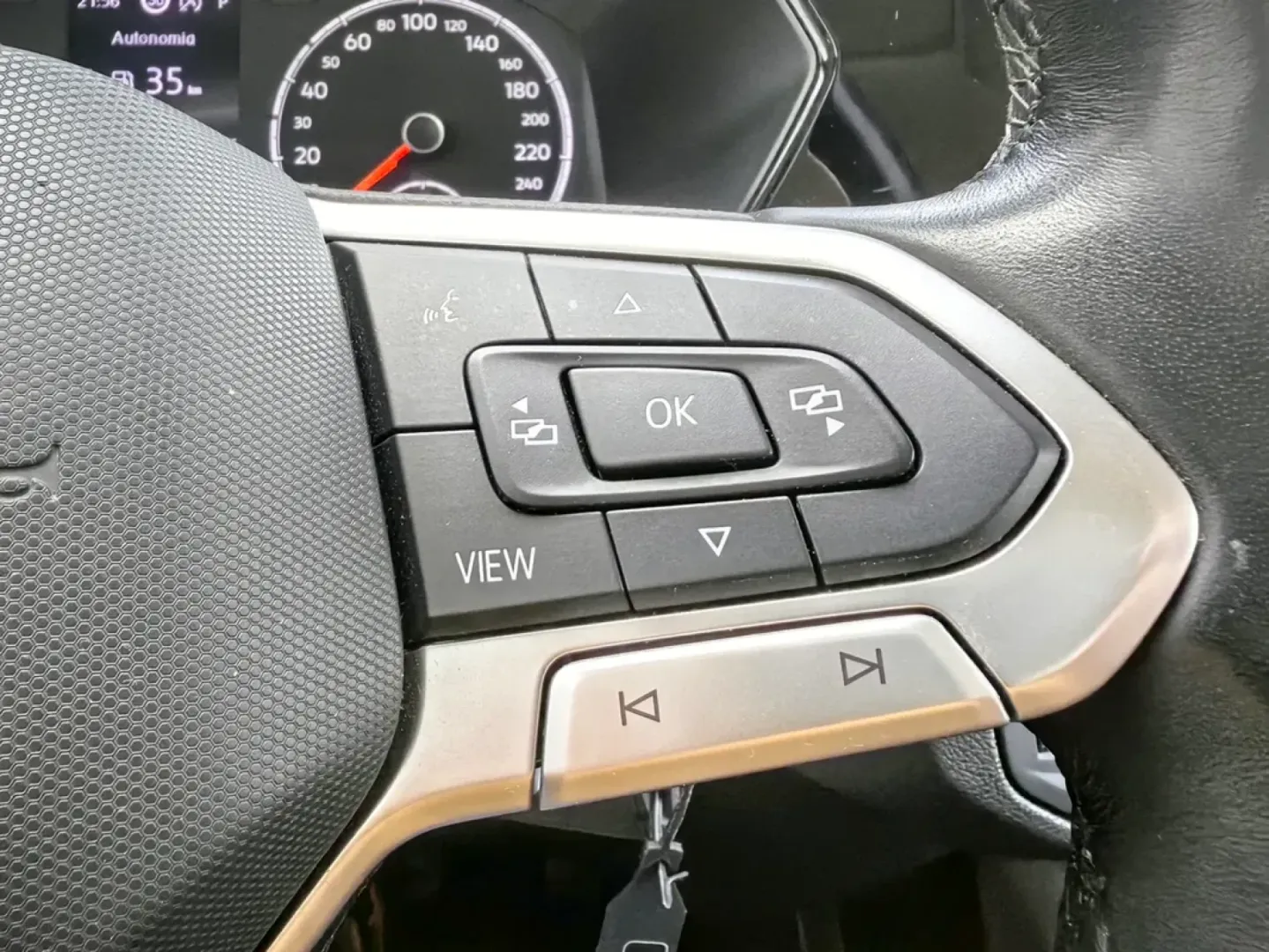 Cumpara/ Vinde online Volkswagen T-Cross 2021 SH, la cel mai bun pret pentru tine!