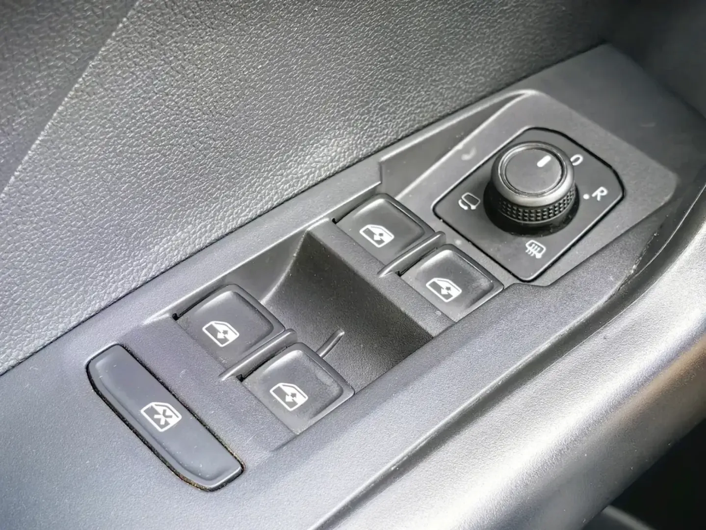 Cumpara/ Vinde online Volkswagen T-Cross 2021 SH, la cel mai bun pret pentru tine!