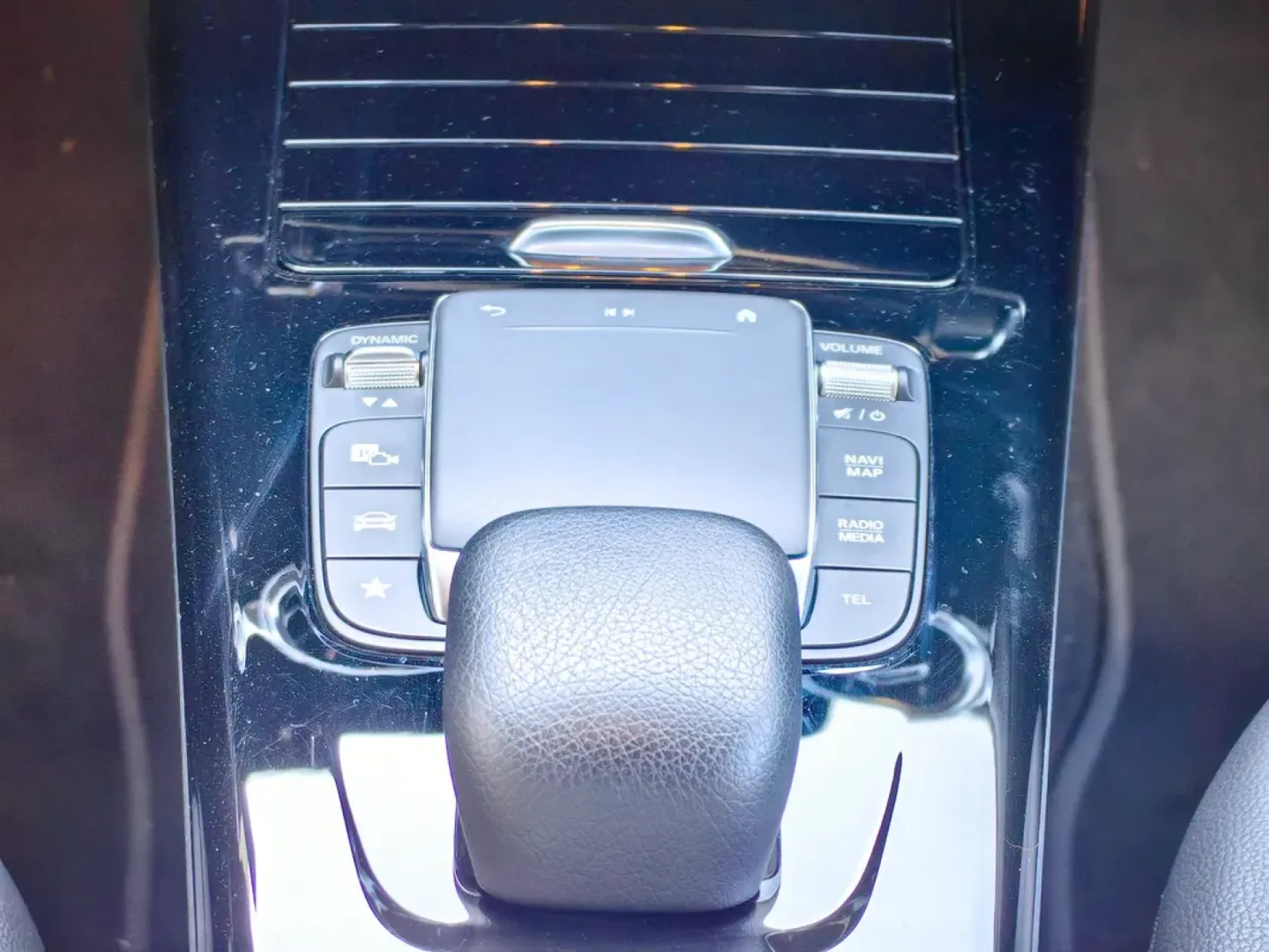 Cumpara/ Vinde online Mercedes-Benz 250 2023 SH, la cel mai bun pret pentru tine!