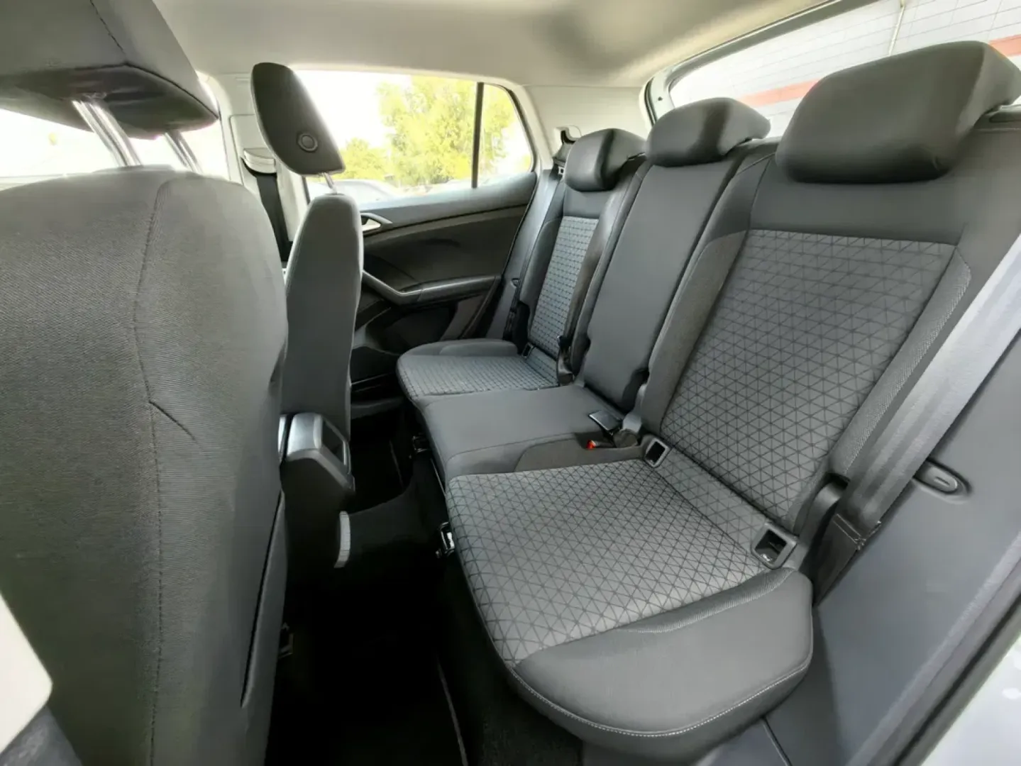 Cumpara/ Vinde online Volkswagen T-Cross 2021 SH, la cel mai bun pret pentru tine!