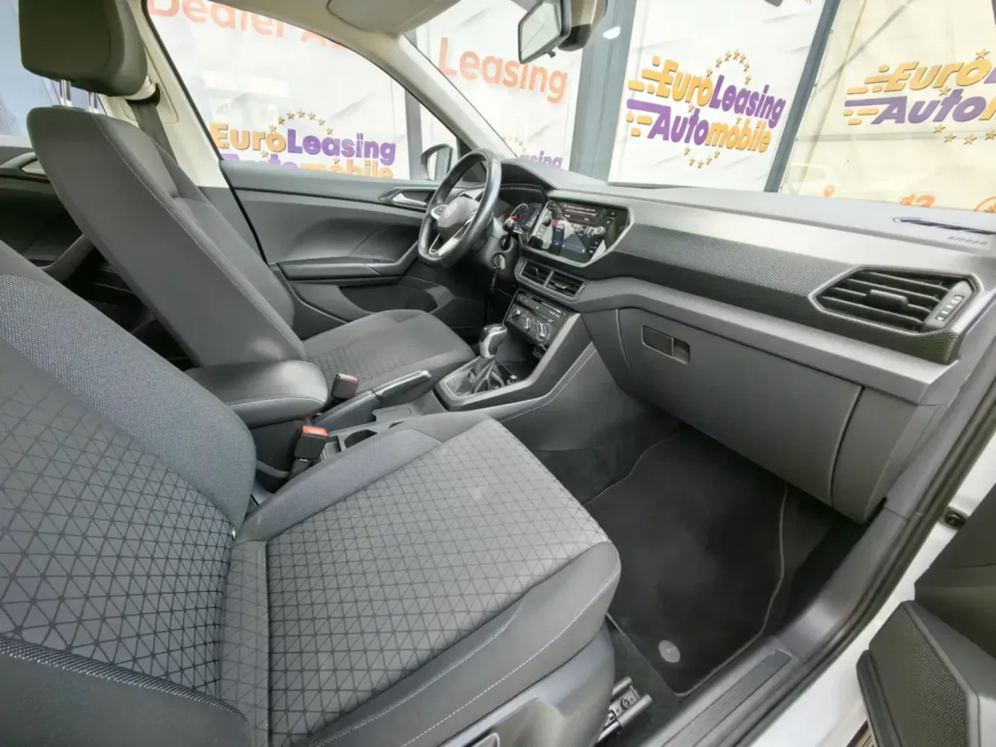 Cumpara/ Vinde online Volkswagen T-Cross 2021 SH, la cel mai bun pret pentru tine!