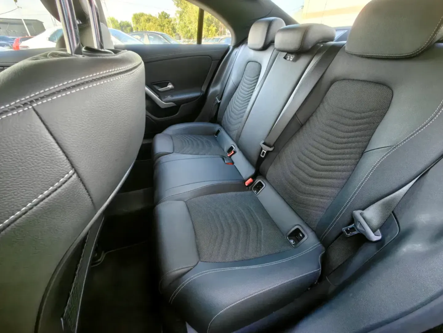 Cumpara/ Vinde online Mercedes-Benz 250 2023 SH, la cel mai bun pret pentru tine!