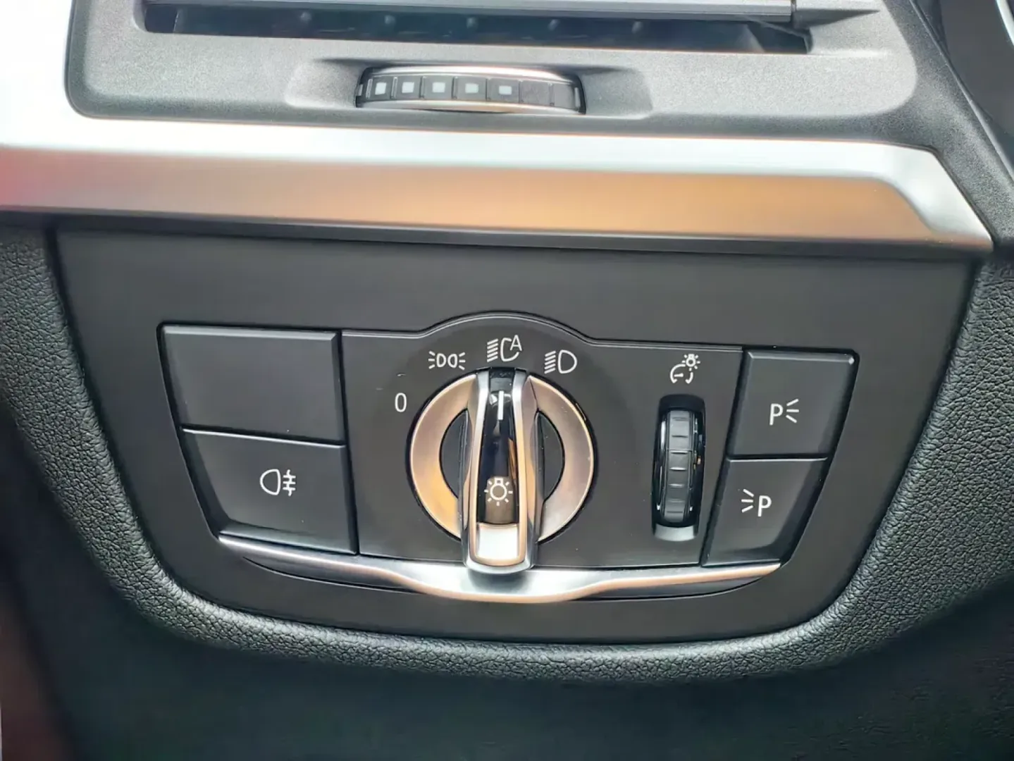 Cumpara/ Vinde online BMW X4 2022 SH, la cel mai bun pret pentru tine!