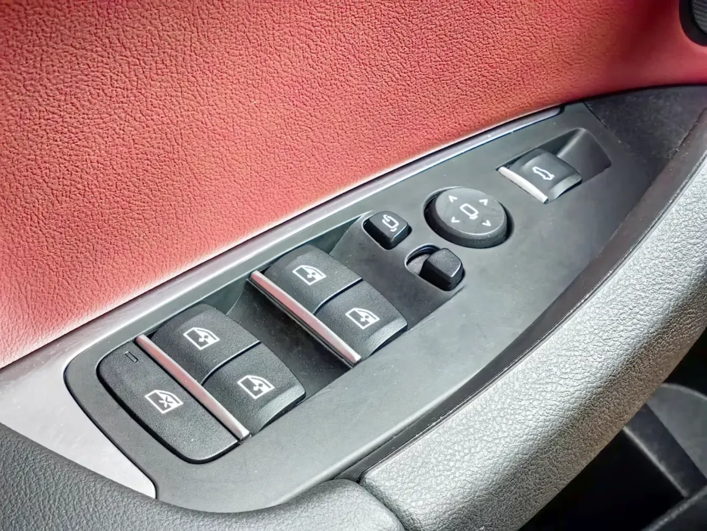 Cumpara/ Vinde online BMW X4 2022 SH, la cel mai bun pret pentru tine!