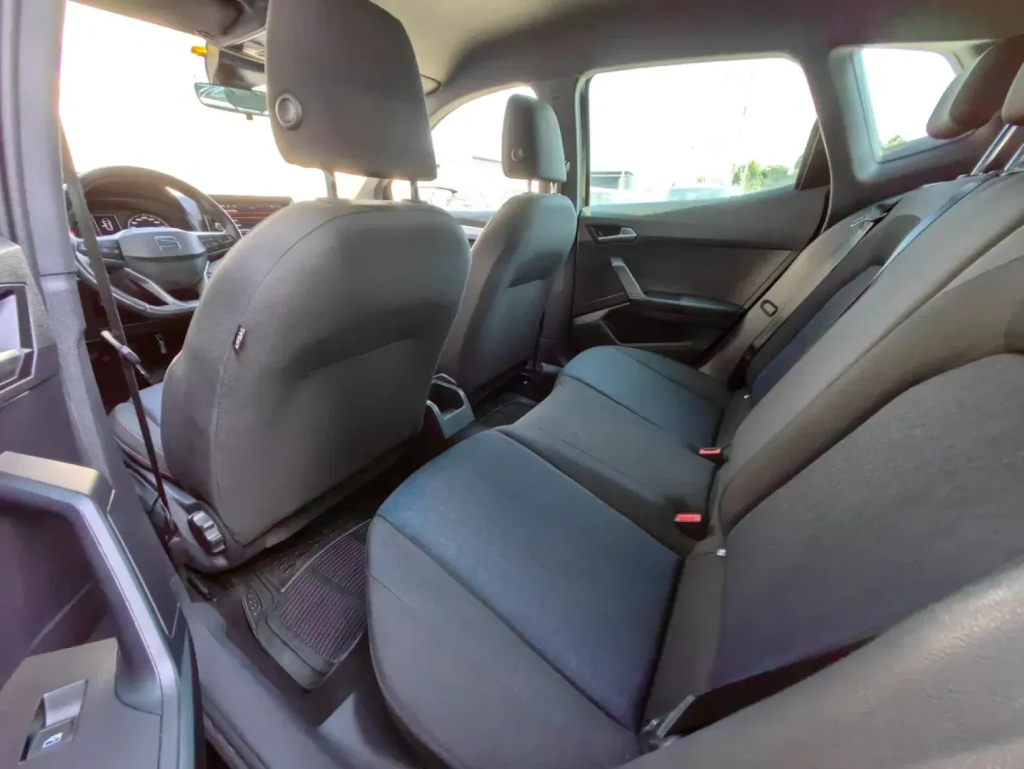 Cumpara/ Vinde online Seat Arona 2023 SH, la cel mai bun pret pentru tine!