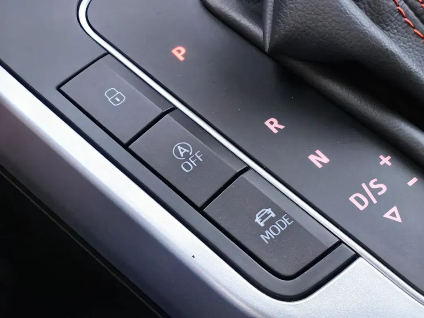 Cumpara/ Vinde online Seat Arona 2023 SH, la cel mai bun pret pentru tine!