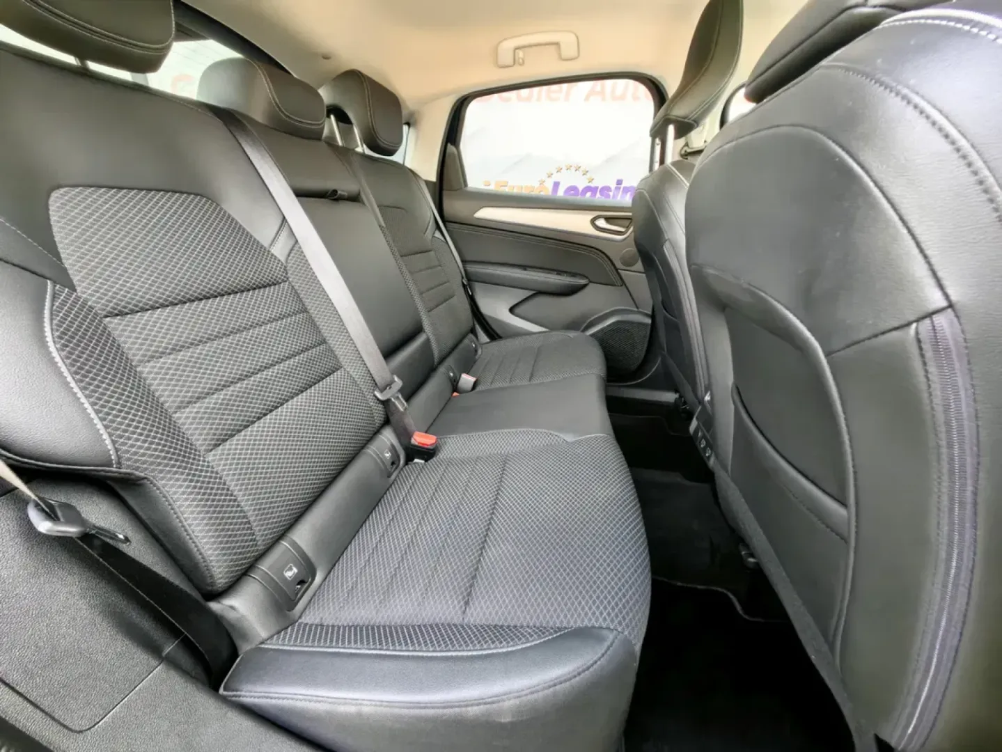 Cumpara/ Vinde online Renault  Arkana 2022 SH, la cel mai bun pret pentru tine!