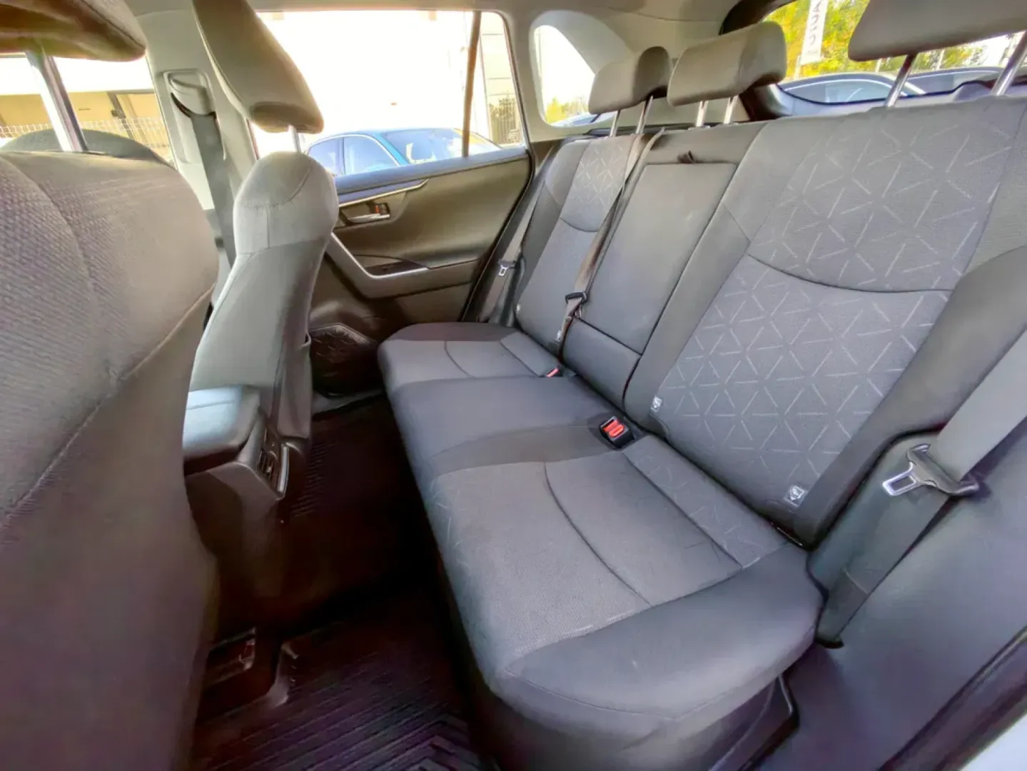 Cumpara/ Vinde online Toyota RAV 4 2022 SH, la cel mai bun pret pentru tine!